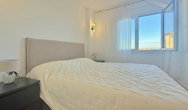 Resale - Apartment - Torrevieja - Punta Prima