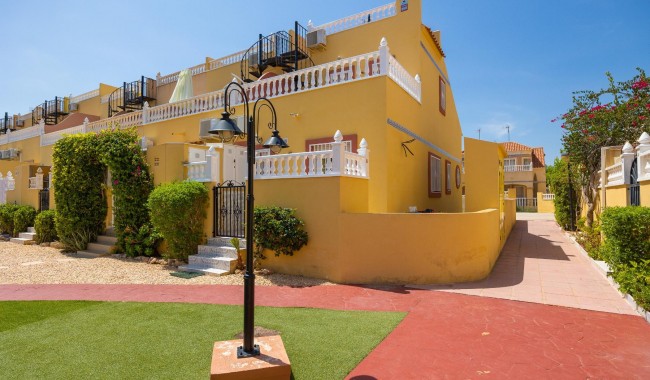 Resale - Villa - Orihuela - La Zenia