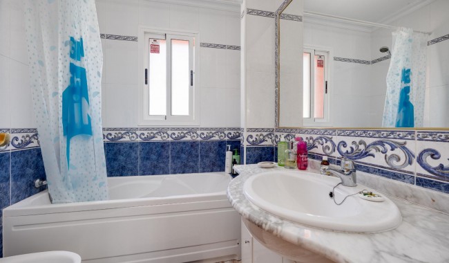 Resale - Villa - Orihuela - La Zenia