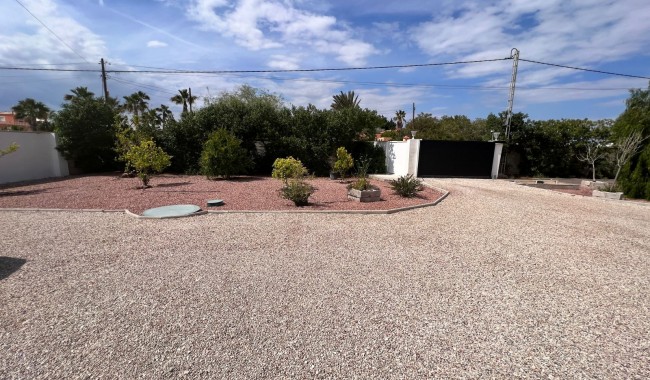 Resale - Finca - Elche Pedanías - La Marina