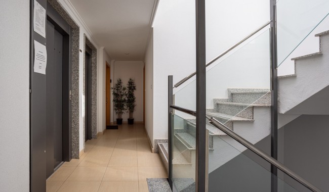 Sprzedaż - Apartament - Los Montesinos