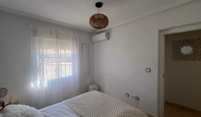 Brukt - Quatro hus - Punta Prima - Serena