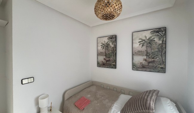 Brukt - Quatro hus - Punta Prima - Serena