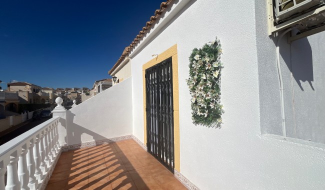 Brukt - Quatro hus - Punta Prima - Serena