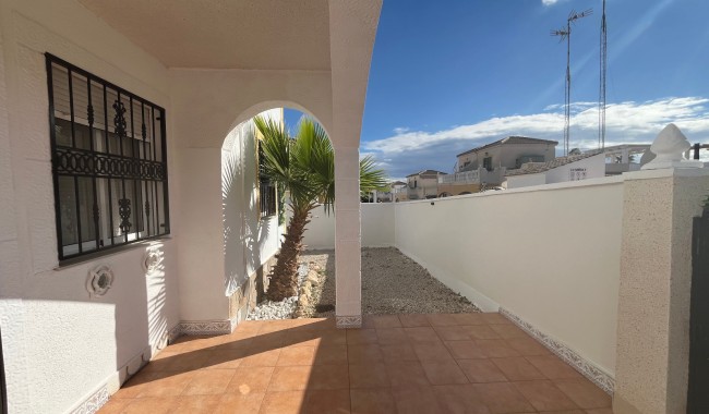 Brukt - Quatro hus - Punta Prima - Serena