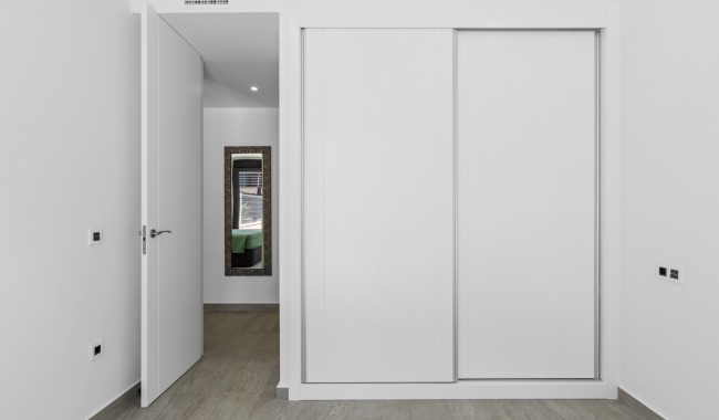 Brukt - Vertikaldelt - San Miguel de Salinas - Costa Blanca South