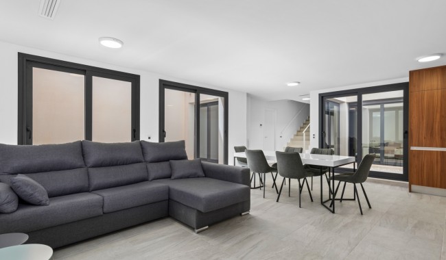 Brukt - Vertikaldelt - San Miguel de Salinas - Costa Blanca South