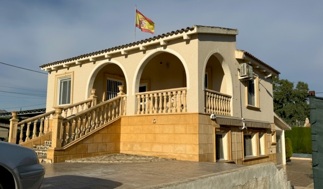 Brukt - Finca - Catral