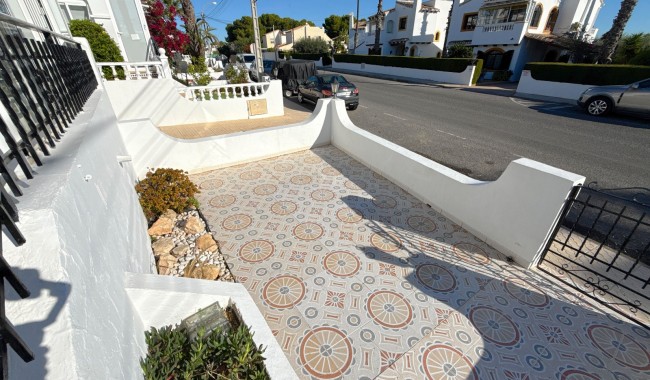 Segunda mano - Adosado - Orihuela - Villamartin