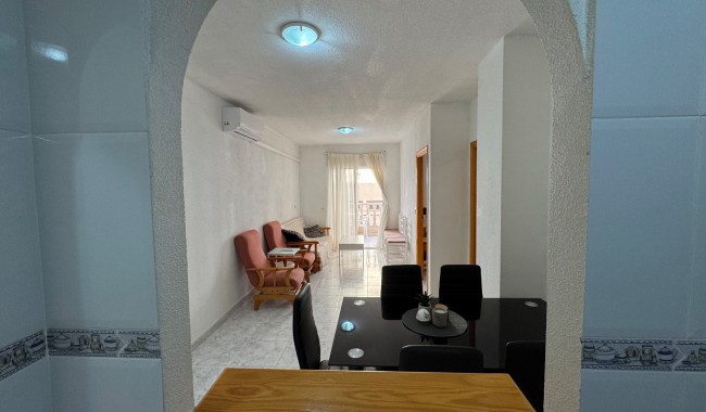 Sprzedaż - Apartament - Torrevieja - Torrevieja C