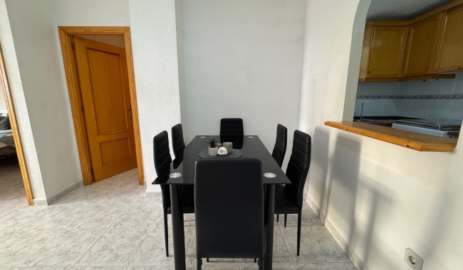 Sprzedaż - Apartament - Torrevieja - Torrevieja C