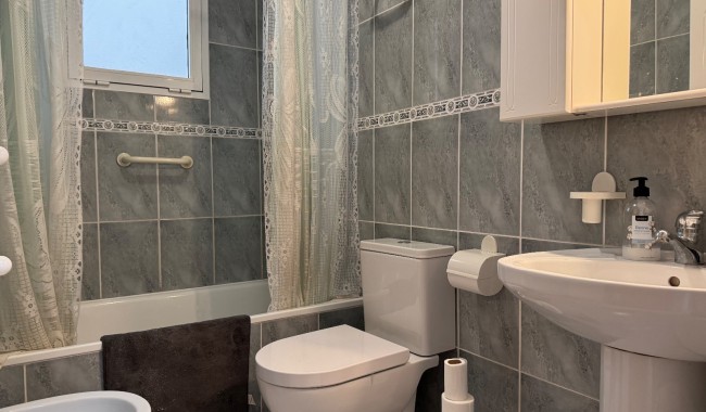 Sprzedaż - Apartament - Torrevieja - Torrevieja C