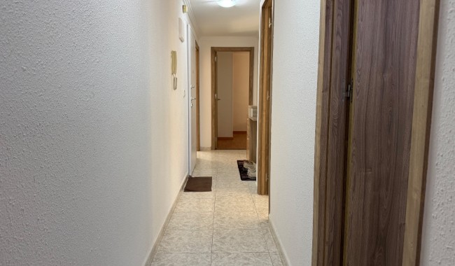 Sprzedaż - Apartament - Torrevieja - Torrevieja C