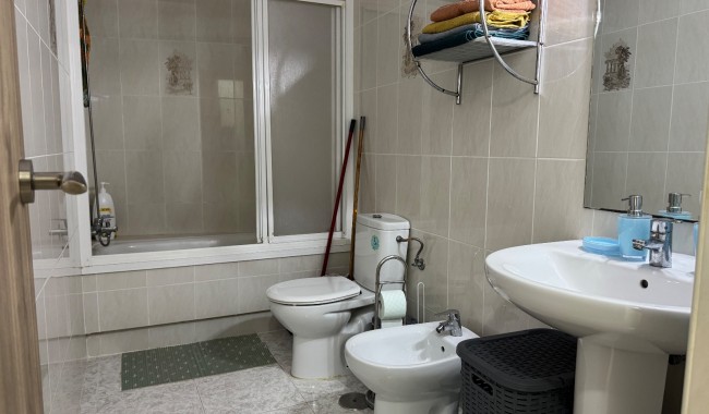 Sprzedaż - Apartament - Torrevieja - Torrevieja C