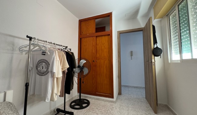 Sprzedaż - Apartament - Torrevieja - Torrevieja C