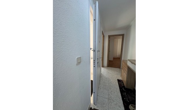 Sprzedaż - Apartament - Torrevieja - Torrevieja C
