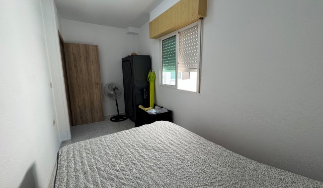 Sprzedaż - Apartament - Torrevieja - Torrevieja C