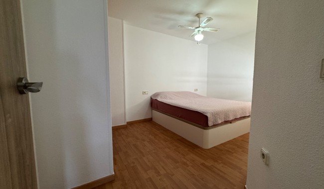 Sprzedaż - Apartament - Torrevieja - Torrevieja C