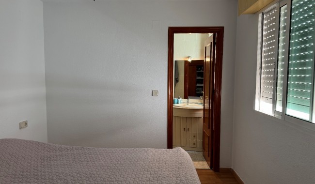 Sprzedaż - Apartament - Torrevieja - Torrevieja C