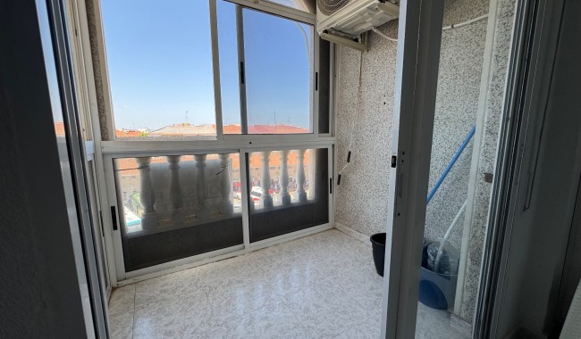 Sprzedaż - Apartament - Torrevieja - Torrevieja C