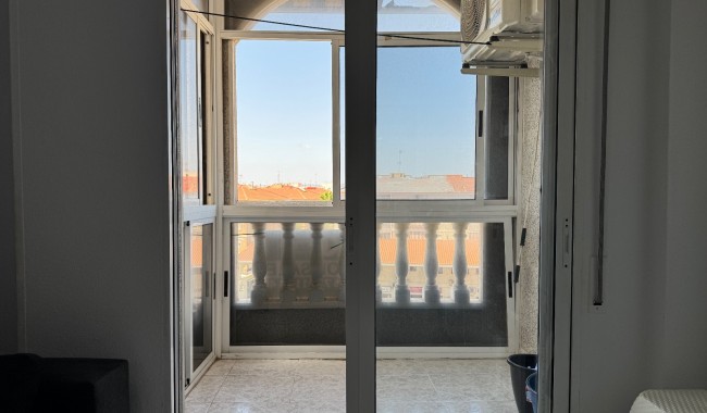 Sprzedaż - Apartament - Torrevieja - Torrevieja C