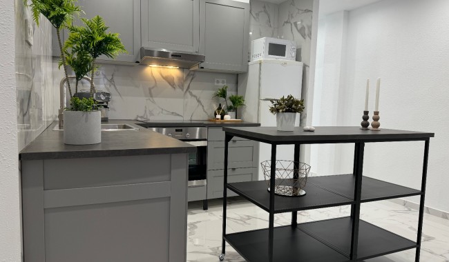 Sprzedaż - Apartament - Torrevieja - Torrevieja C