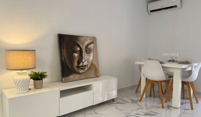 Sprzedaż - Apartament - Torrevieja - Torrevieja C