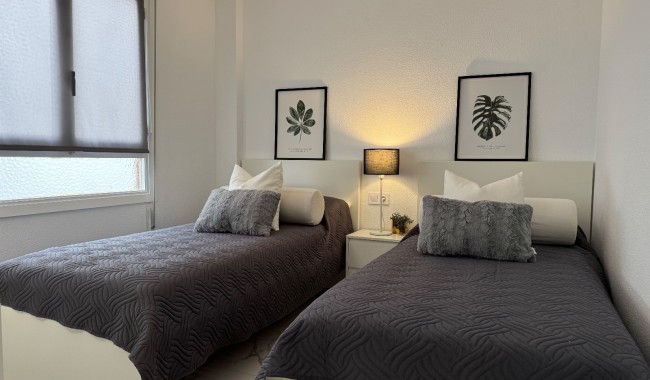 Sprzedaż - Apartament - Torrevieja - Torrevieja C