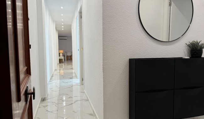 Sprzedaż - Apartament - Torrevieja - Torrevieja C