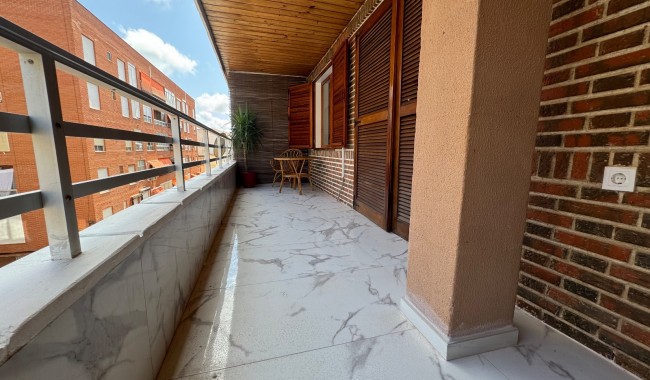 Sprzedaż - Apartament - Torrevieja - Torrevieja C