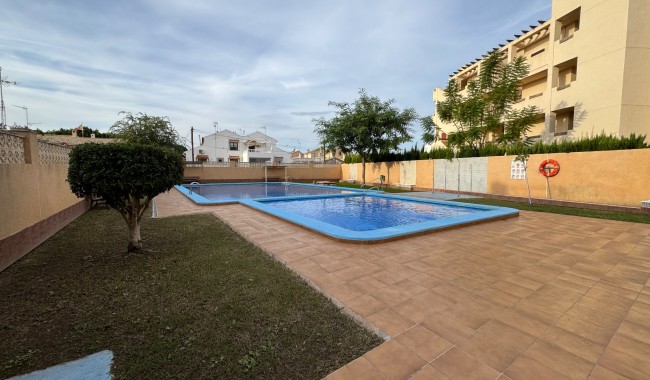 Resale - Townhouse - Orihuela - Playa Flamenca