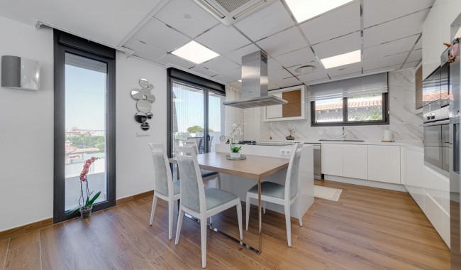 Sprzedaż - Willa - Torrevieja - Los Balcones