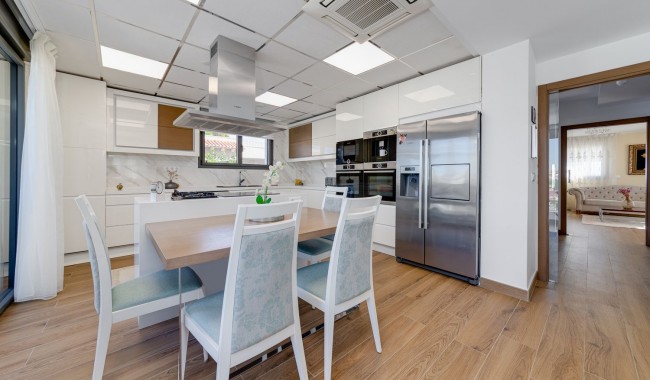 Sprzedaż - Willa - Torrevieja - Los Balcones