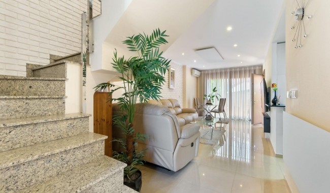 Sprzedaż - Kamienica - Torrevieja - Aguas Nuevas