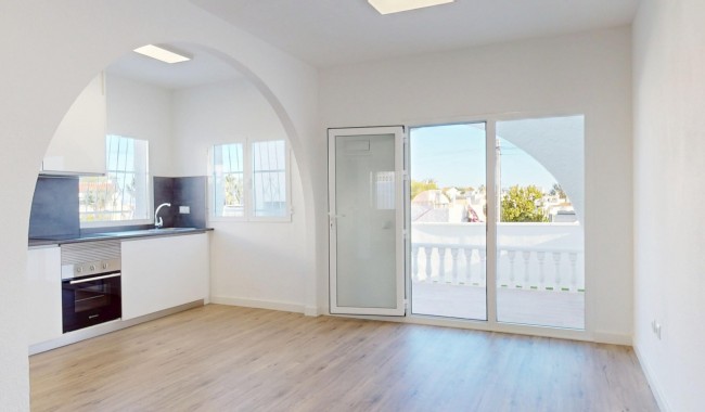 Sprzedaż - Kamienica - San Miguel de Salinas - Villamartin