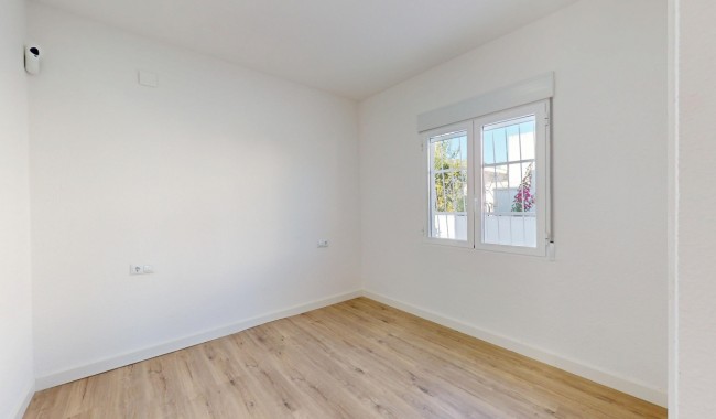 Sprzedaż - Kamienica - San Miguel de Salinas - Villamartin