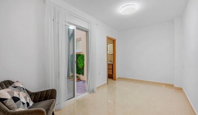 Sprzedaż - Apartament - Torrevieja - Playa del cura