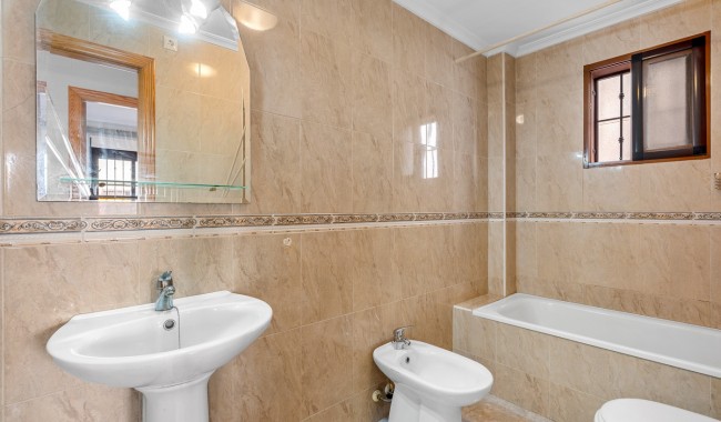 Begagnad - Radhus - Daya Vieja