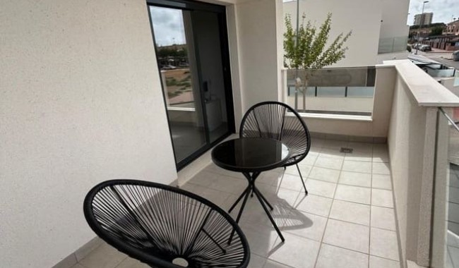 Brukt - Vertikaldelt - Santiago de la Ribera