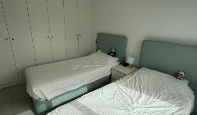 Brukt - Vertikaldelt - Santiago de la Ribera