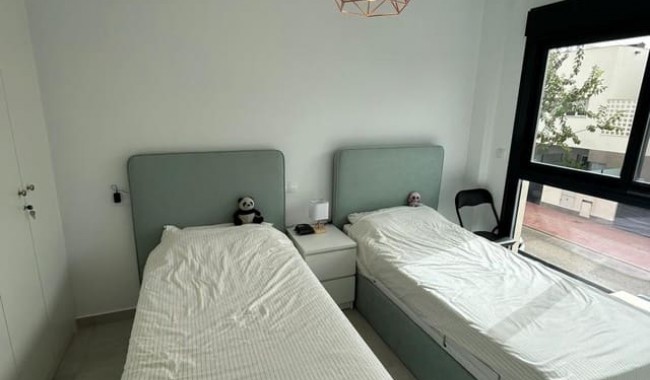 Brukt - Vertikaldelt - Santiago de la Ribera