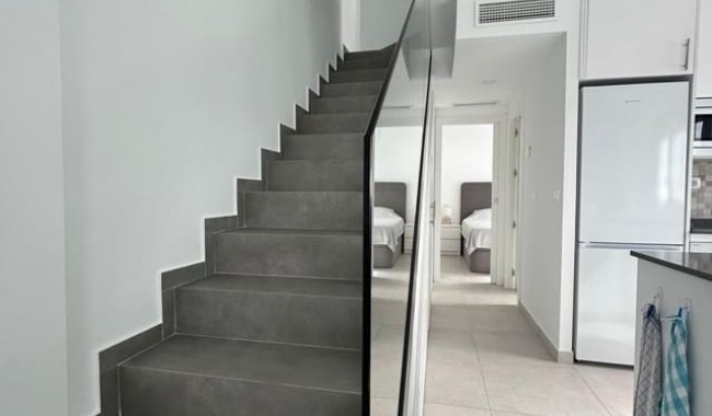 Brukt - Vertikaldelt - Santiago de la Ribera