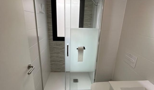 Brukt - Vertikaldelt - Santiago de la Ribera