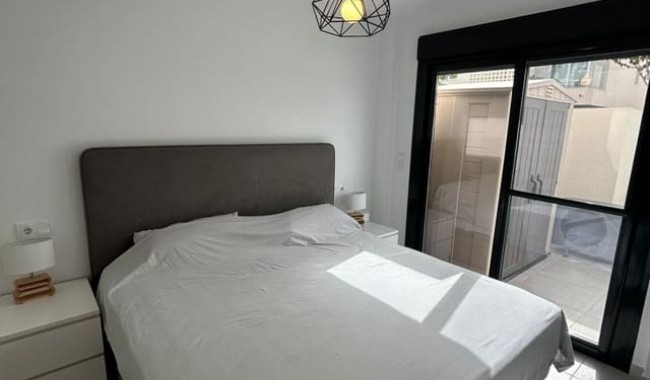 Brukt - Vertikaldelt - Santiago de la Ribera