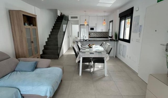 Brukt - Vertikaldelt - Santiago de la Ribera