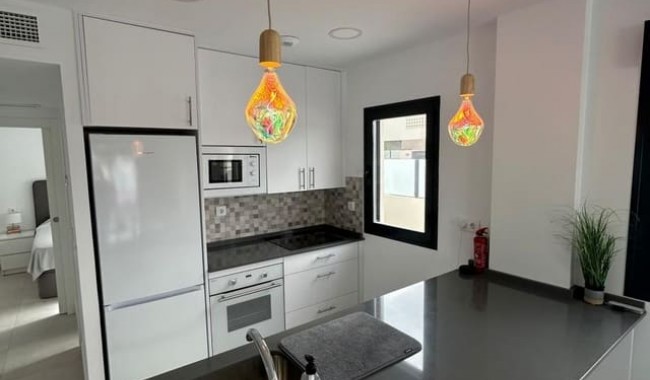 Brukt - Vertikaldelt - Santiago de la Ribera