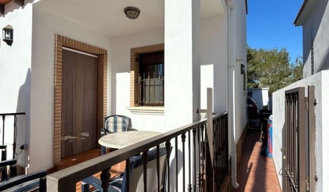 Segunda mano - Semi separado - Orihuela - Villamartín