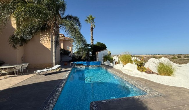 Brukt - Villa - San Miguel de Salinas