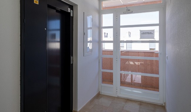 Resale - Apartment - Orihuela Costa - Los Dolses
