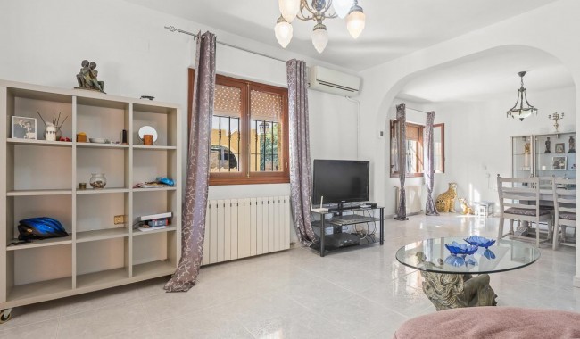 Brukt - Villa - Orihuela - Res. Las Filipinas